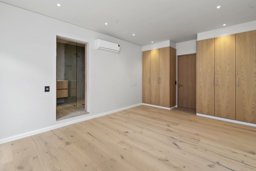 5 Bedroom Property for Sale in Camps Bay Western Cape